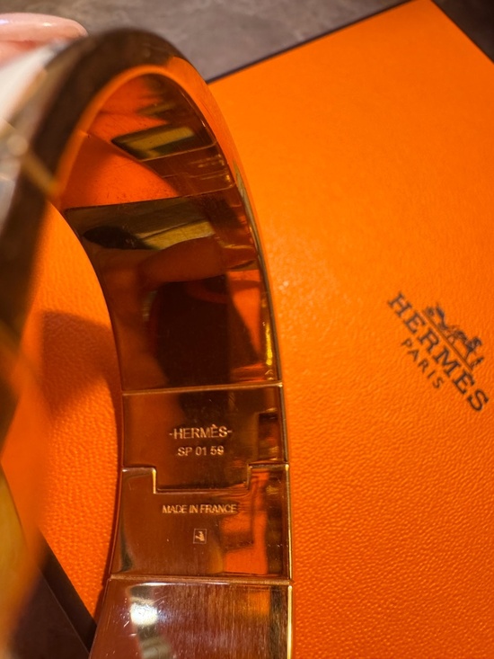 Hermes Hinged Geometric Enamel Bangle - Picture 2 of 11